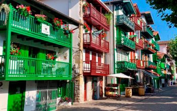 Hondarribia, San Juan y San Pedro en minibús